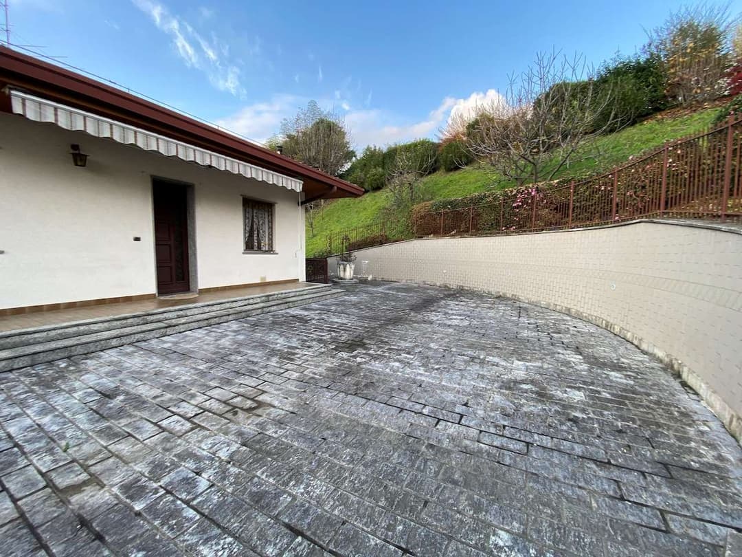 Casa indipendente con due appartamenmti gallery 21