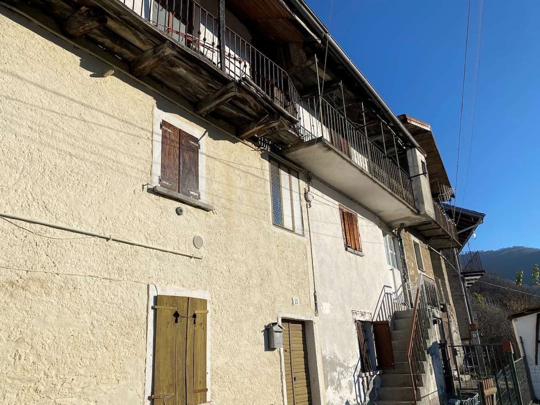 Porzione di casa a AURANO gallery 1
