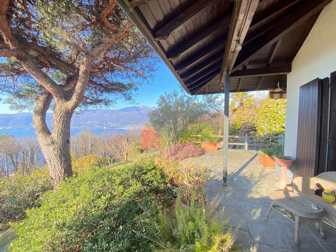 Villa con vista mozzafiato lago maggiore  e isole gallery 15