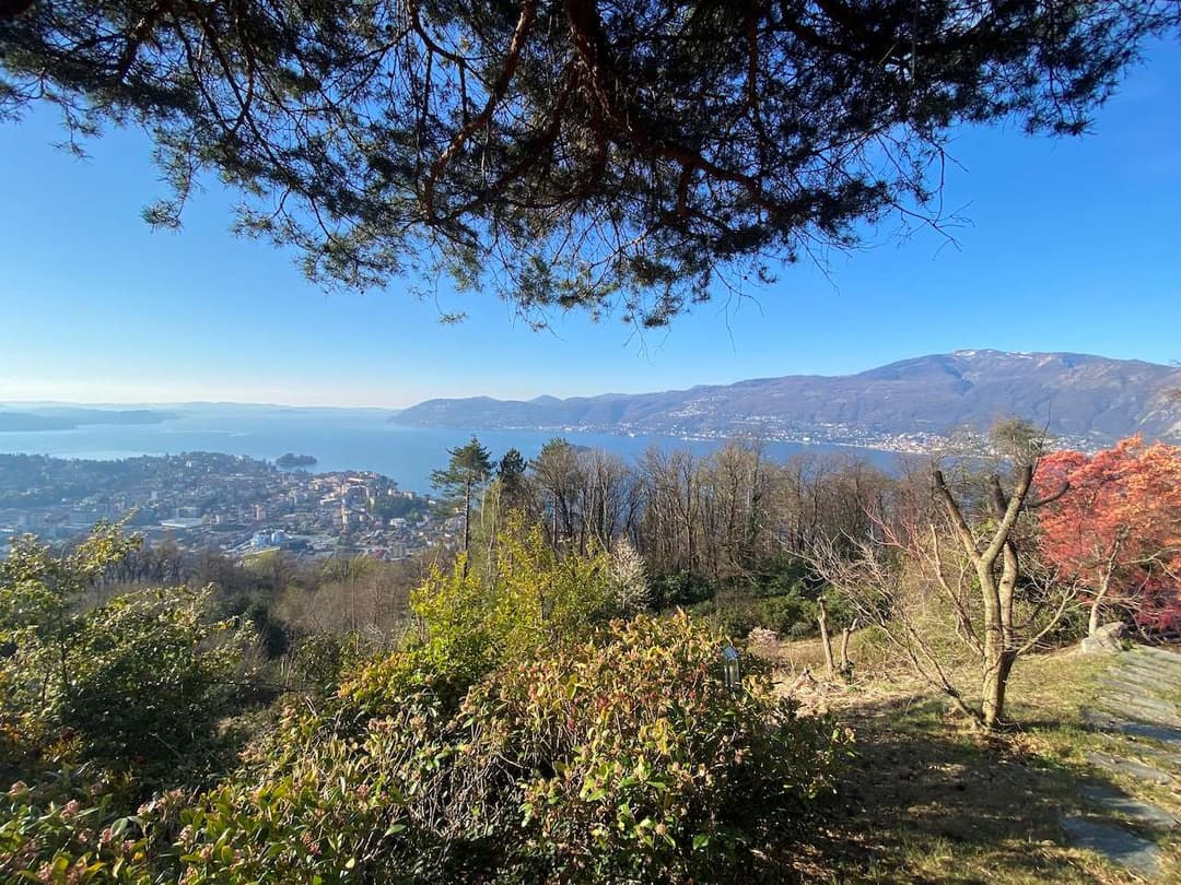 Villa con vista mozzafiato lago maggiore  e isole gallery 3