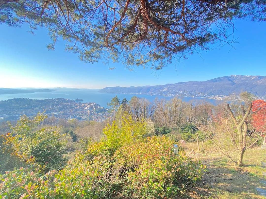 Villa con vista mozzafiato lago maggiore  e isole gallery 4