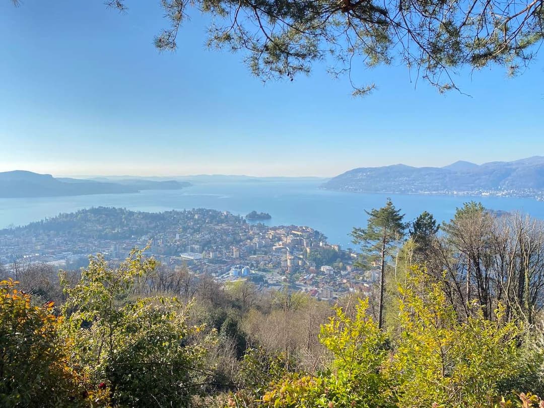 Villa con vista mozzafiato lago maggiore  e isole gallery 8