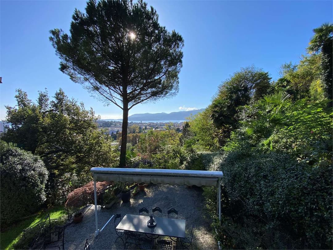 Villa di prestigio con vista panoramica del lago gallery 107