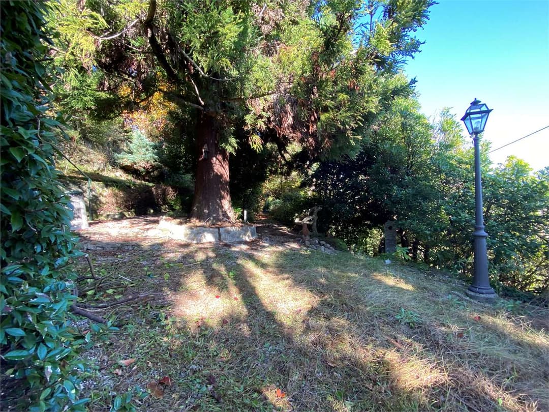 Villa di prestigio con vista panoramica del lago gallery 43