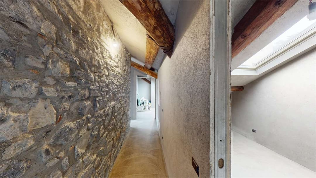 Attico in palazzo storico a COMO gallery 6