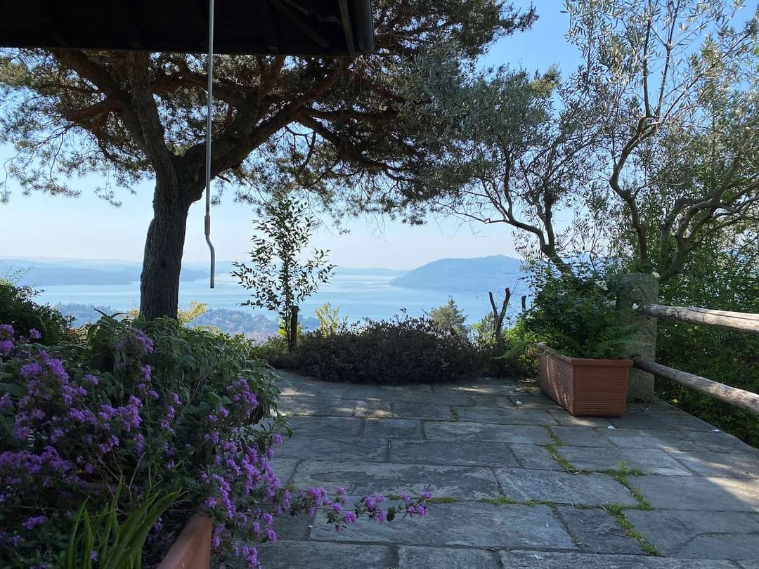 Villa con vista mozzafiato lago maggiore  e isole gallery 23