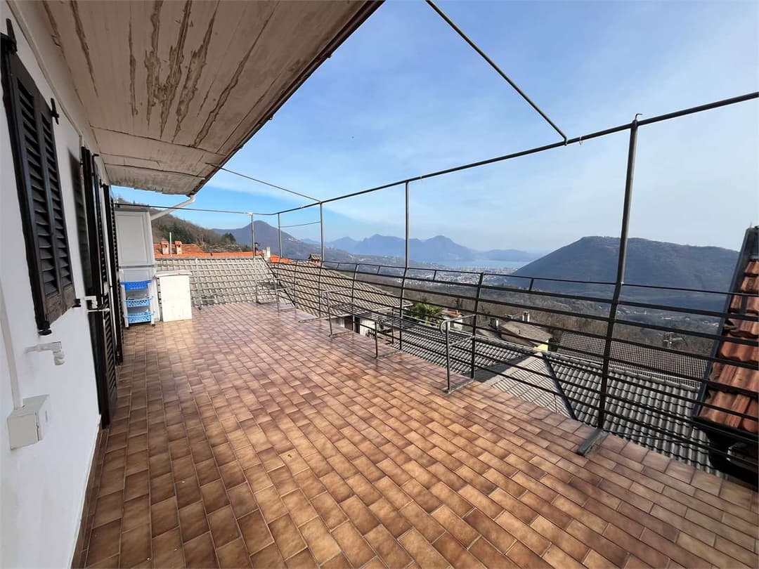 Casa indipendente a ungiasca vista lago gallery 6