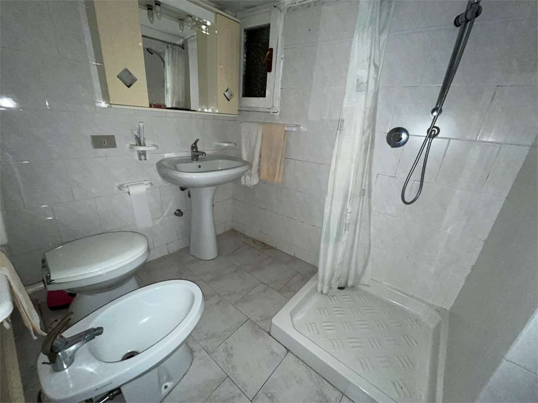 Casa indipendente a ungiasca vista lago gallery 22
