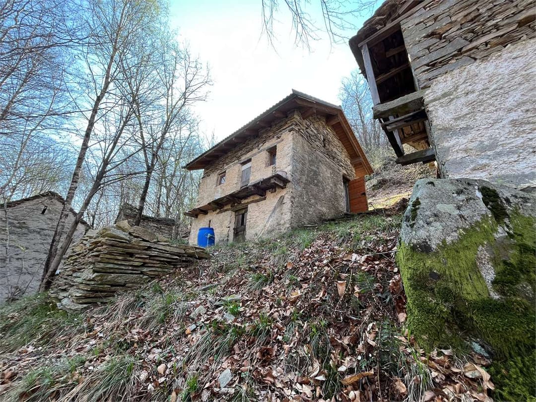 Due baite caratteristiche a socraggio gallery 4