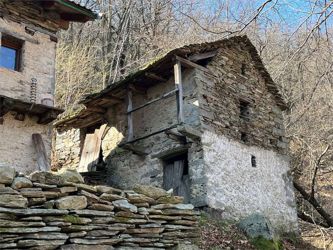 Due baite caratteristiche a socraggio gallery 20