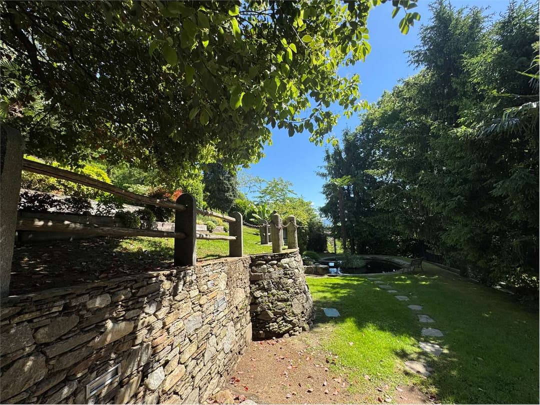 Villa con piscina e splendido parco gallery 40