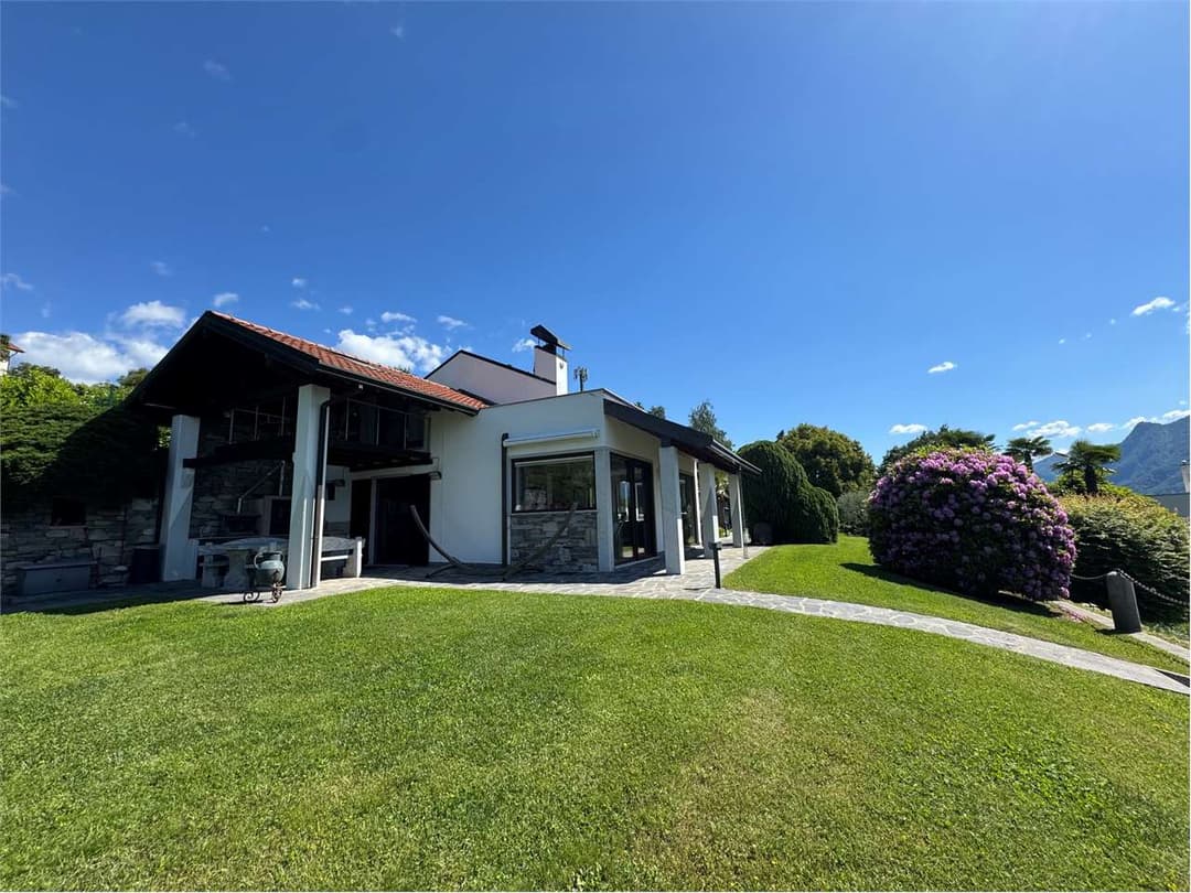 Villa con piscina e splendido parco gallery 9