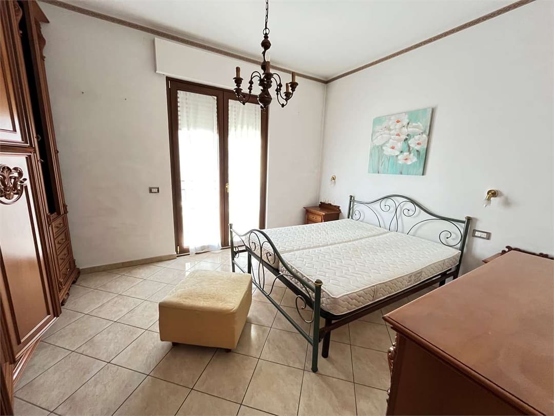 Bilocale panoramico e soleggiato in palazzo signorile gallery 10