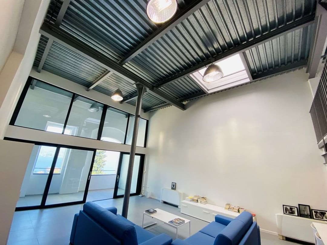Bellissimo loft vista lago gallery 4