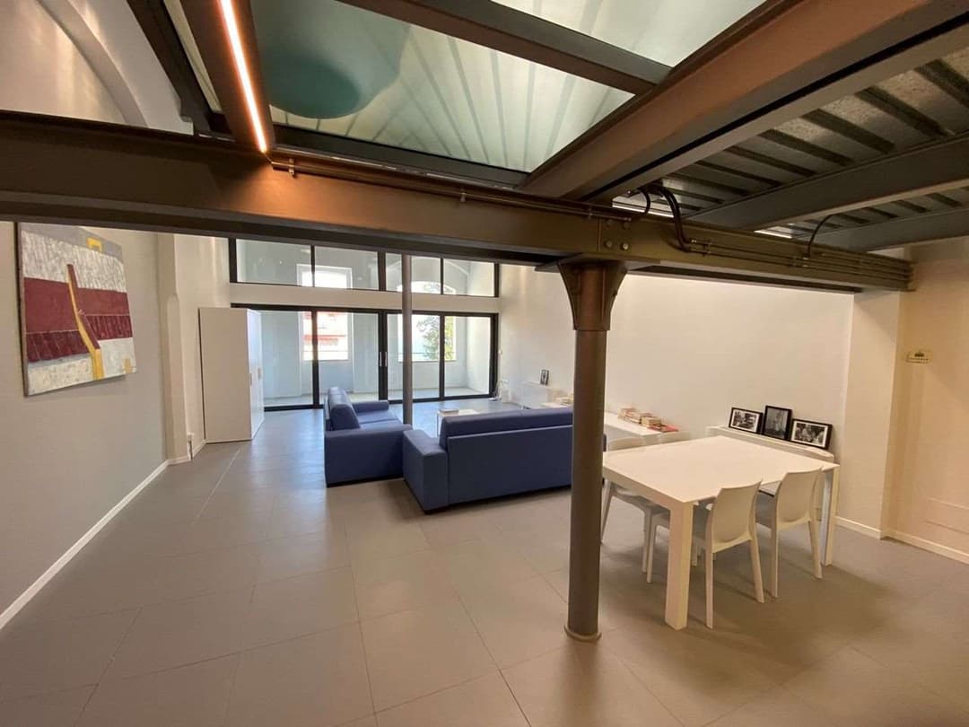 Bellissimo loft vista lago gallery 13