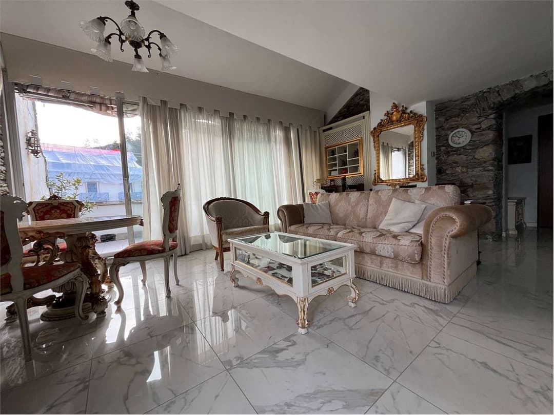 Elegante appartamento in castello vista lago BAVENO gallery 16