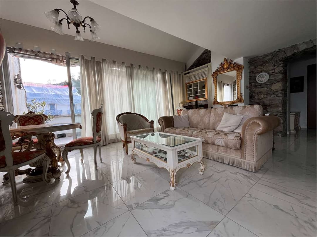 Elegante appartamento in castello vista lago BAVENO gallery 17