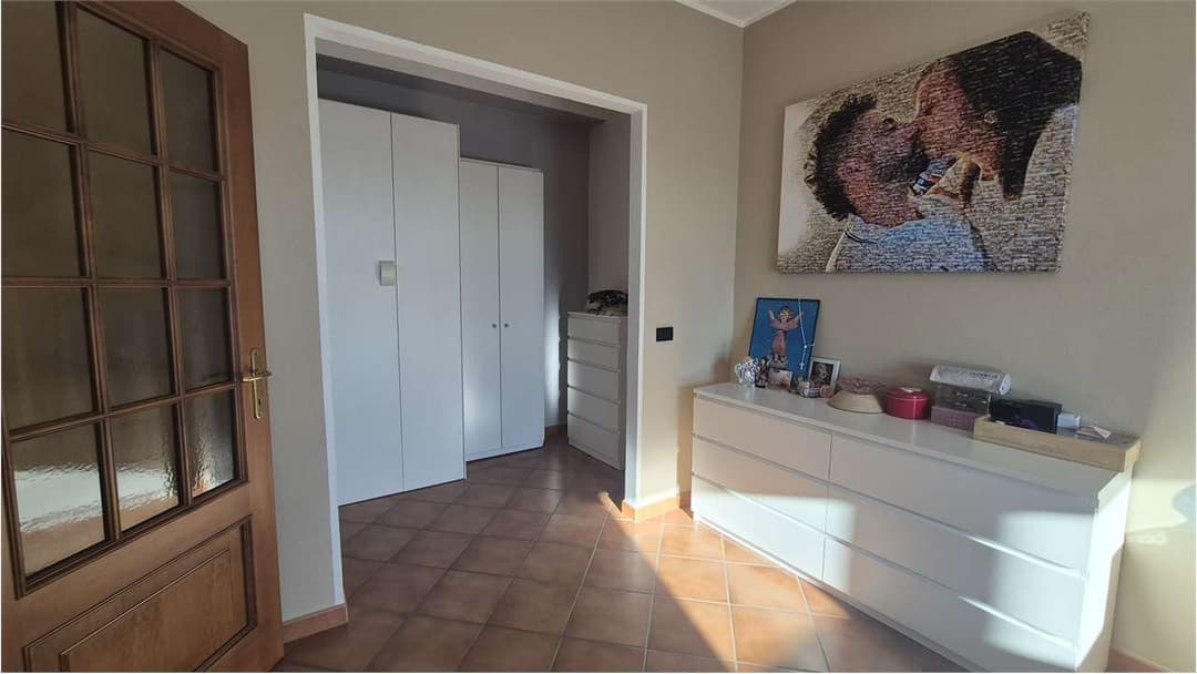 VERBANIA - possaccio: ampio trilocale di 100 mq ristrutturato e pronto da abitare gallery 11