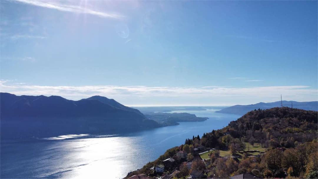 Villa panoramica con vista totale sul lago maggiore gallery 13