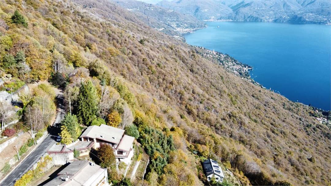 Villa panoramica con vista totale sul lago maggiore gallery 15