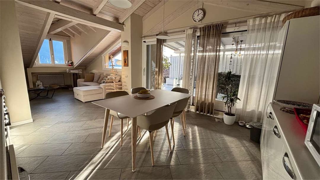 Attico panoramico con terrazzo e vista lago maggiore gallery 18
