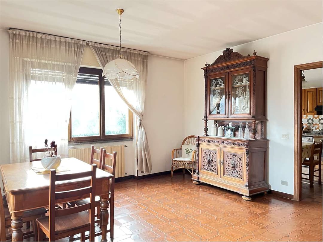 Grande appartamento in villa bifamiliare gallery 27