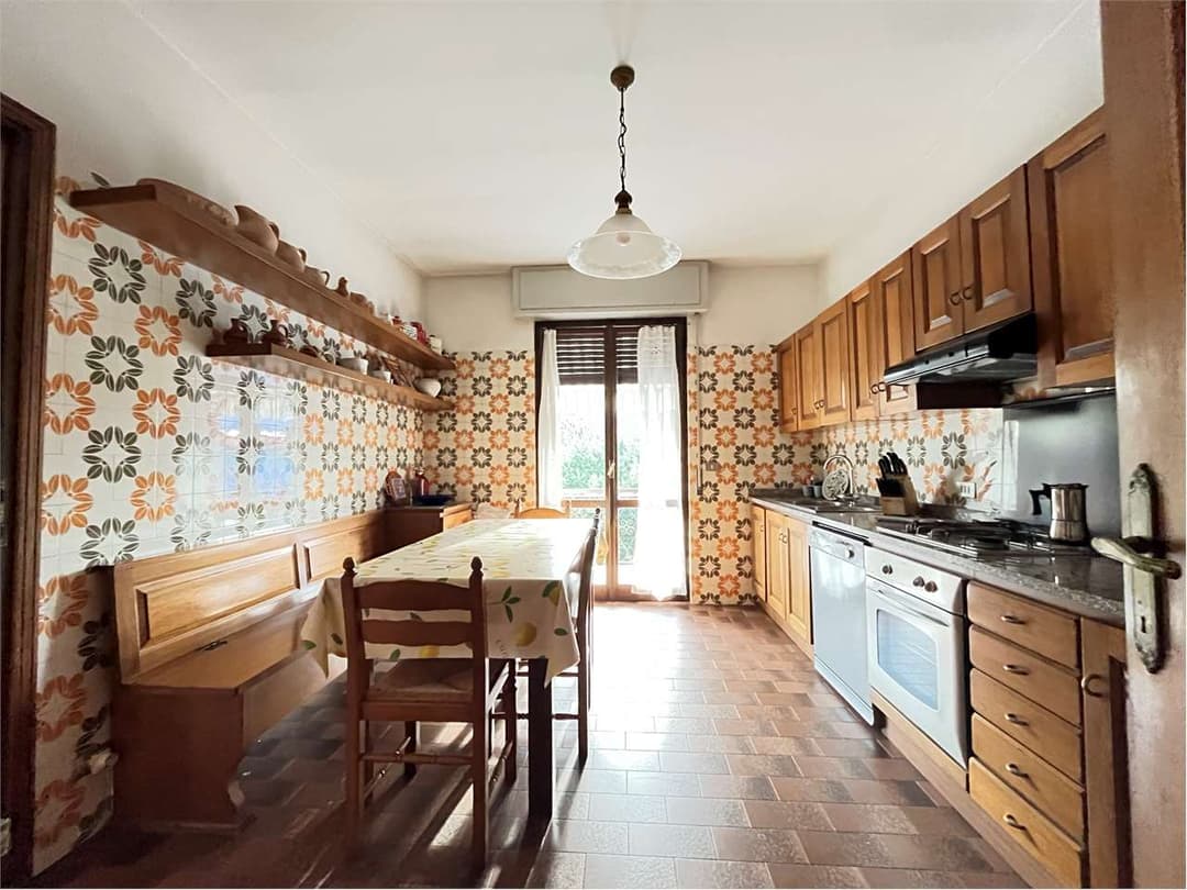 Grande appartamento in villa bifamiliare gallery 28