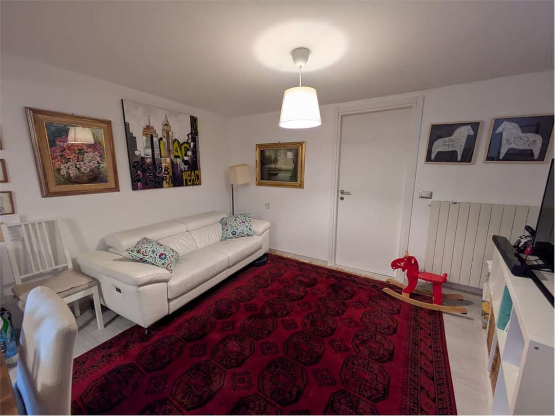 Ampia porzione di casa ristrutturata con terrazzo e mansarda trasformabile gallery 13