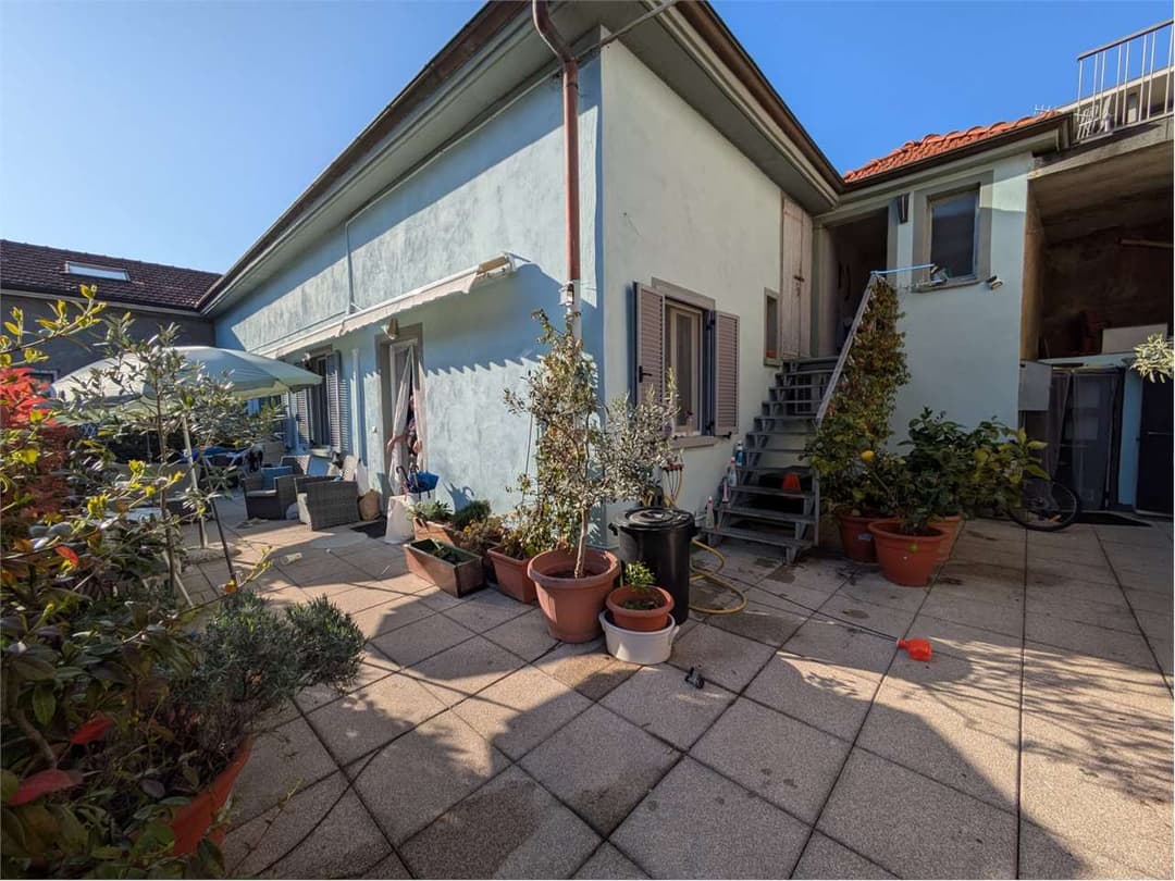 Ampia porzione di casa ristrutturata con terrazzo e mansarda trasformabile gallery 6