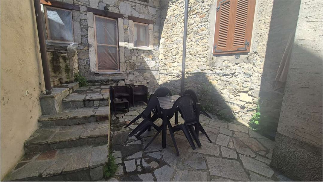 Casa indipendente con vista lago e corte privata – comfort ed ecologia gallery 15