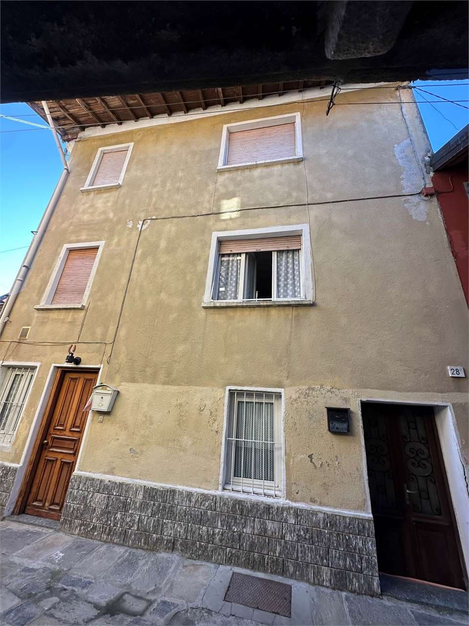 Terra cielo nel cuore del centro storico di suna gallery 2