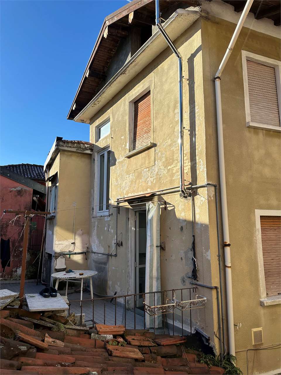 Terra cielo nel cuore del centro storico di suna gallery 4