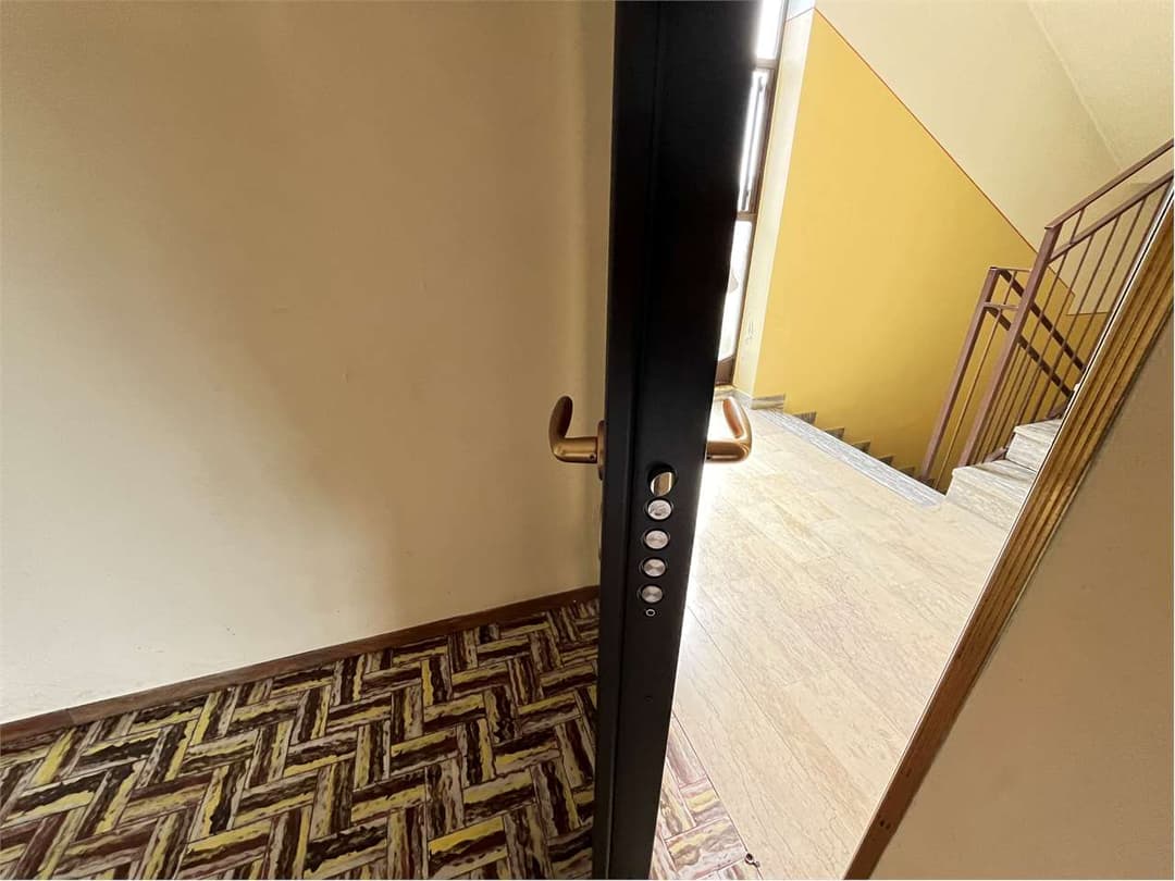 VERBANIA intra – ampio quadrilocale in pieno centro gallery 6