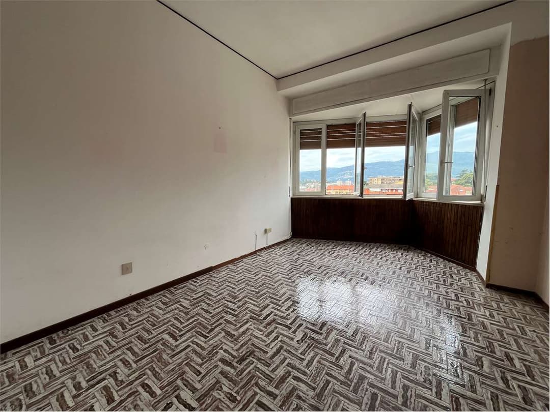 VERBANIA intra – ampio quadrilocale in pieno centro gallery 13