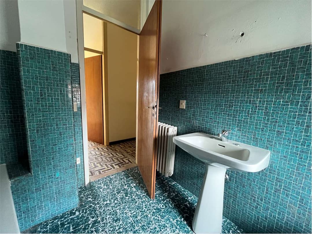 VERBANIA intra – ampio quadrilocale in pieno centro gallery 21
