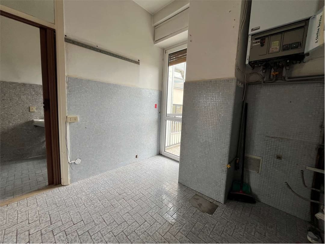VERBANIA intra – ampio quadrilocale in pieno centro gallery 22