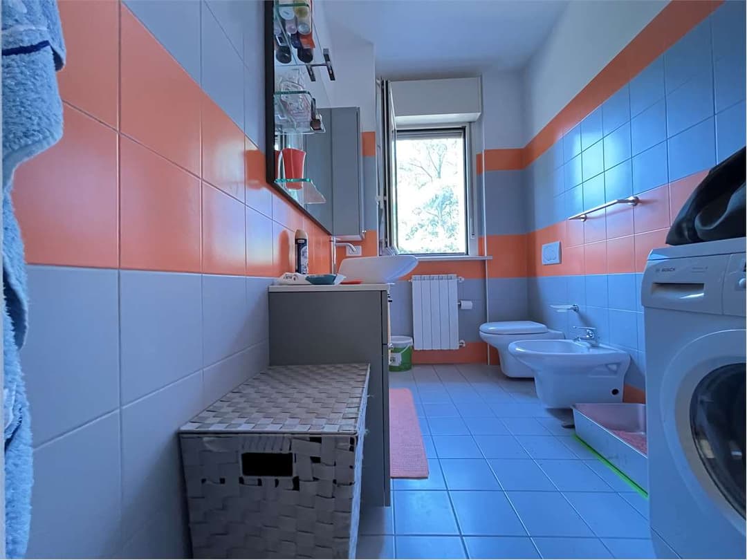 Ampio quadrilocale con giardino privato, portico, garage e cantina gallery 14