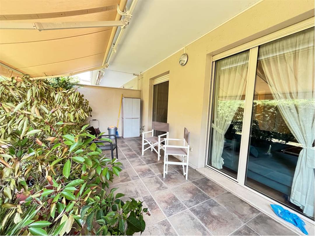 Ampio quadrilocale con giardino privato, portico, garage e cantina gallery 2
