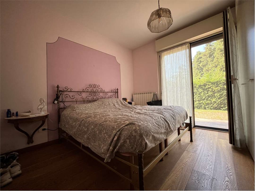 Ampio quadrilocale con giardino privato, portico, garage e cantina gallery 20