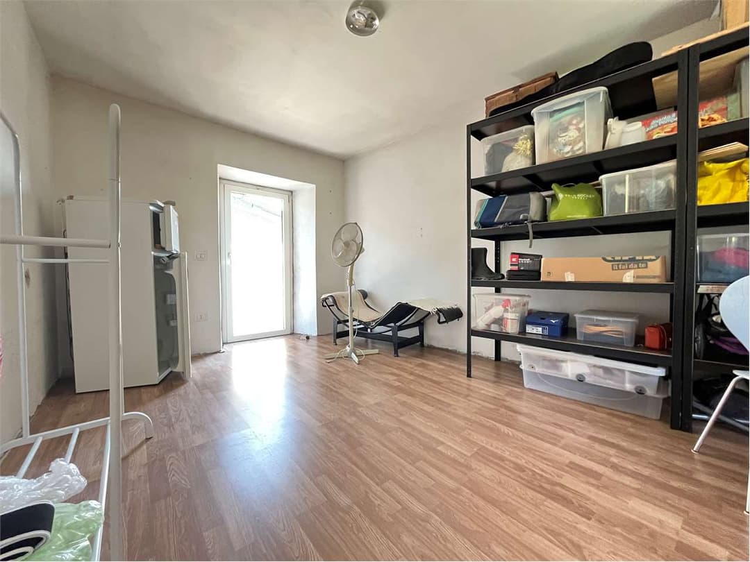 Casa semi-indipendente ristrutturata con corte privata gallery 28