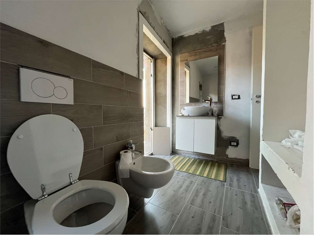Casa semi-indipendente ristrutturata con corte privata gallery 31
