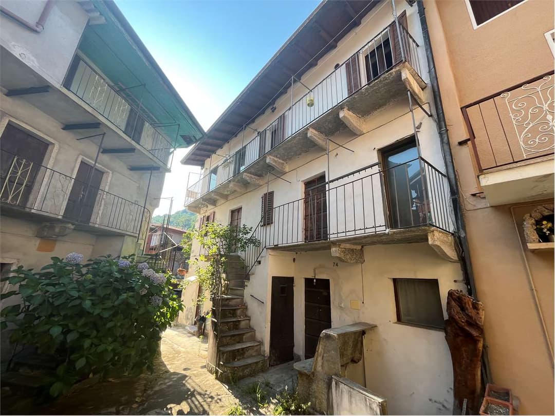 Casa semi-indipendente ristrutturata con corte privata gallery 6