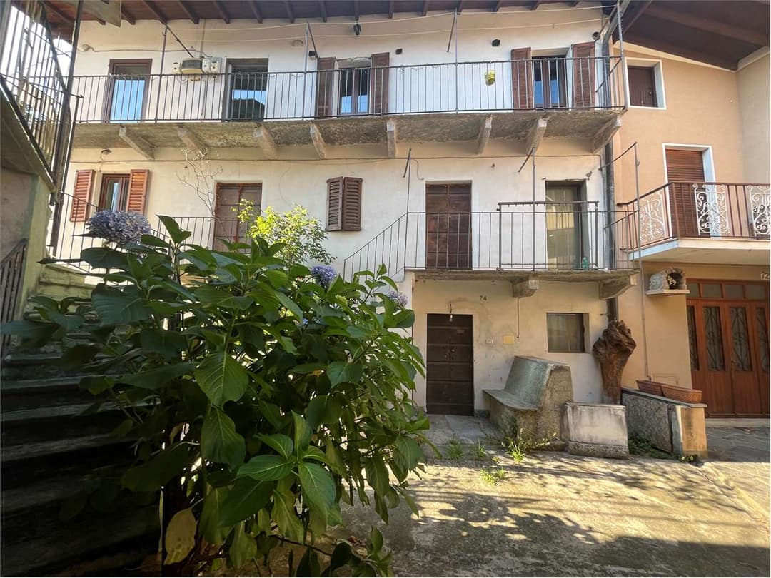 Casa semi-indipendente ristrutturata con corte privata gallery 8