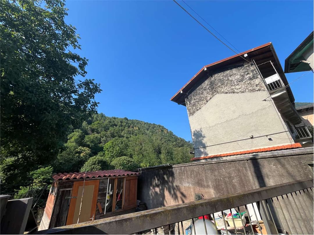 Casa semi-indipendente ristrutturata con corte privata gallery 9