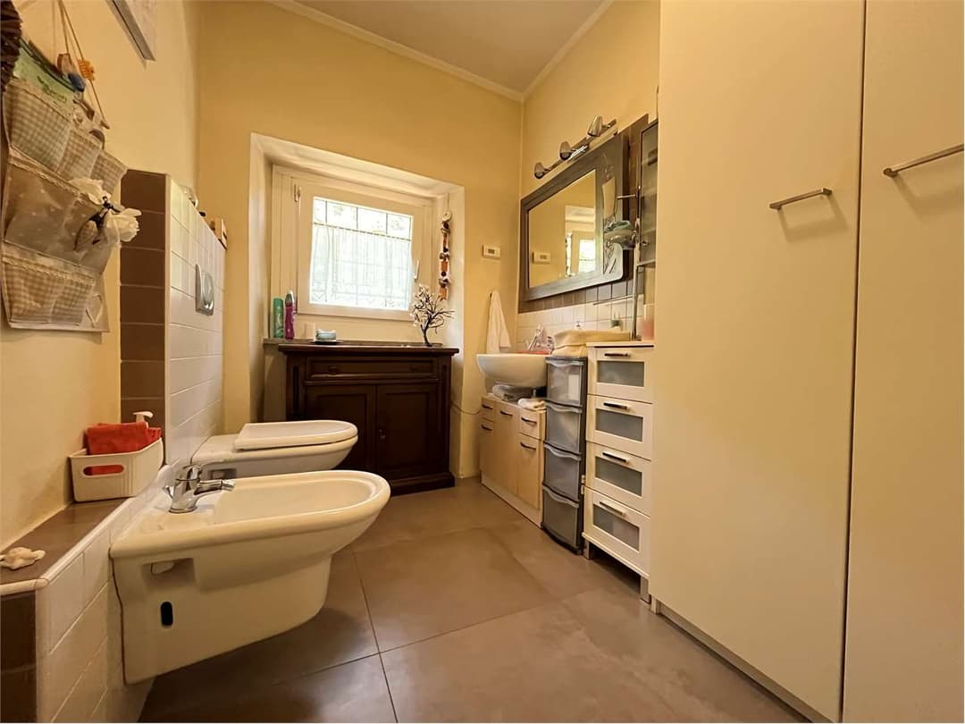 Casa semi-indipendente ristrutturata con corte privata gallery 32