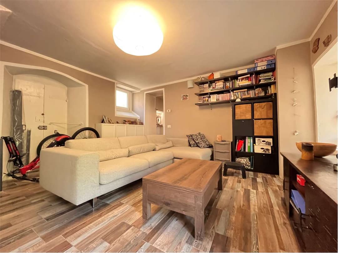 Casa semi-indipendente ristrutturata con corte privata gallery 12