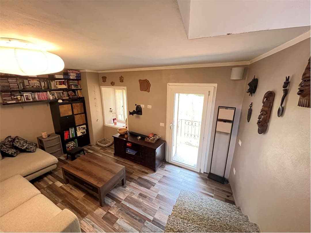 Casa semi-indipendente ristrutturata con corte privata gallery 15