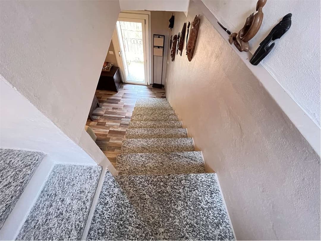 Casa semi-indipendente ristrutturata con corte privata gallery 16