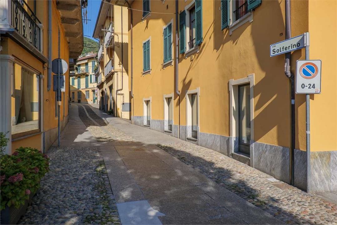 VERBANIA suna – fronte lago | una vera rarita’, un'autentica emozione sul lago maggiore gallery 7